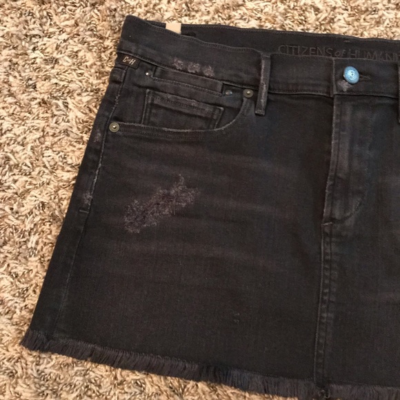 Citizens of Humanity distressed mini skirt - Picture 8 of 16